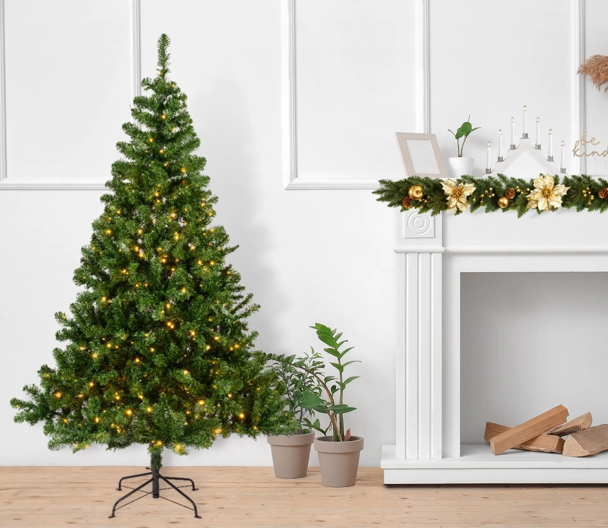 Everlands Imperial Pine Prelit Christmas Tree